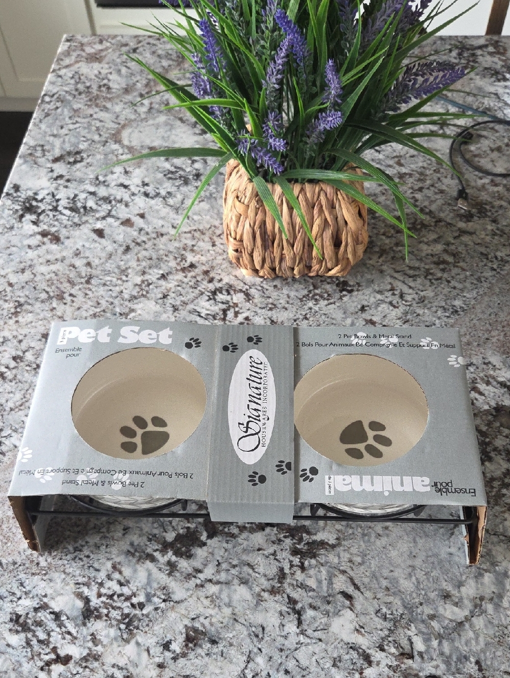 Signature Pet Set Ceramic Cat Bowls with Stand